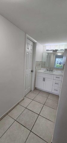 12005 Poinciana Boulevard 102, Royal Palm Beach, FL 33411