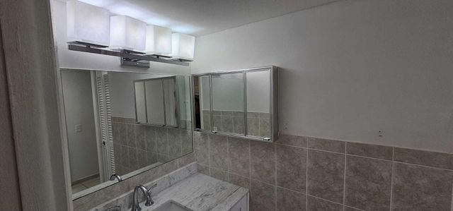 12005 Poinciana Boulevard 102, Royal Palm Beach, FL 33411