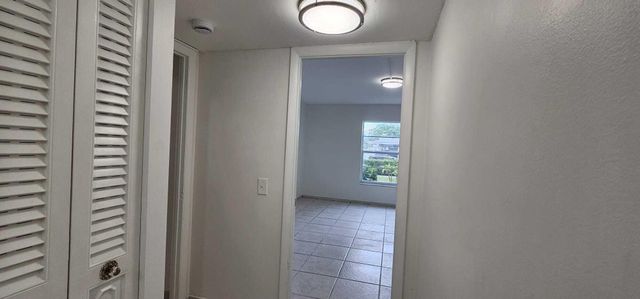 12005 Poinciana Boulevard 102, Royal Palm Beach, FL 33411