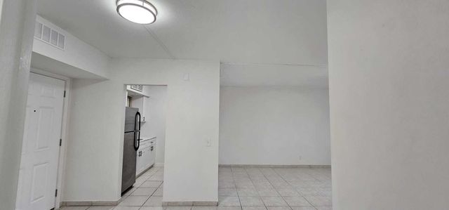 12005 Poinciana Boulevard 102, Royal Palm Beach, FL 33411