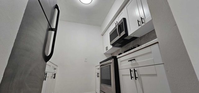 12005 Poinciana Boulevard 102, Royal Palm Beach, FL 33411