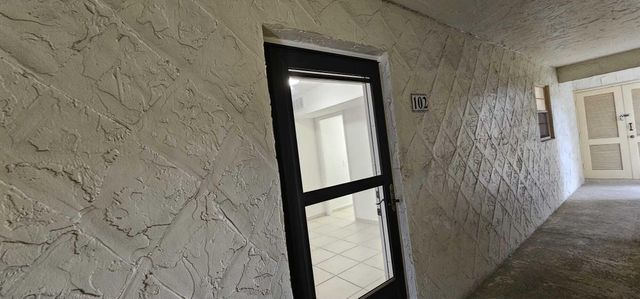 12005 Poinciana Boulevard 102, Royal Palm Beach, FL 33411