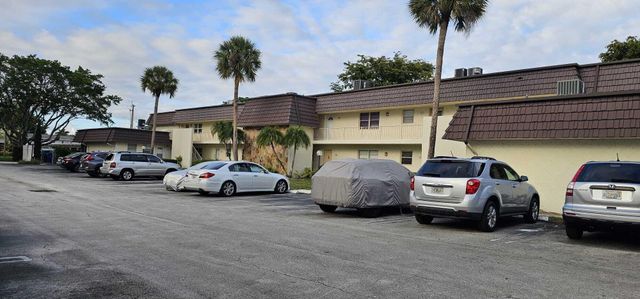 12005 Poinciana Boulevard 102, Royal Palm Beach, FL 33411