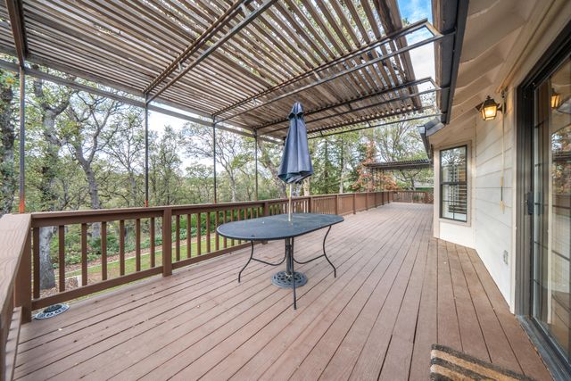 14415 Del Oro Court, Red Bluff, CA 96080