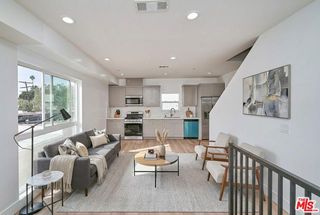 1108 Queen Anne Place, Los Angeles, CA 90019