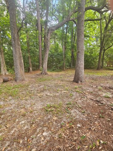 4001 Hodge Dr, Beaufort, SC 29906