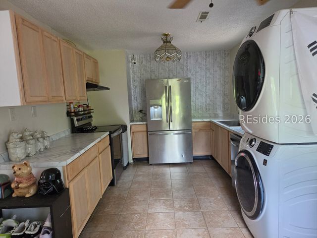 4001 Hodge Dr, Beaufort, SC 29906