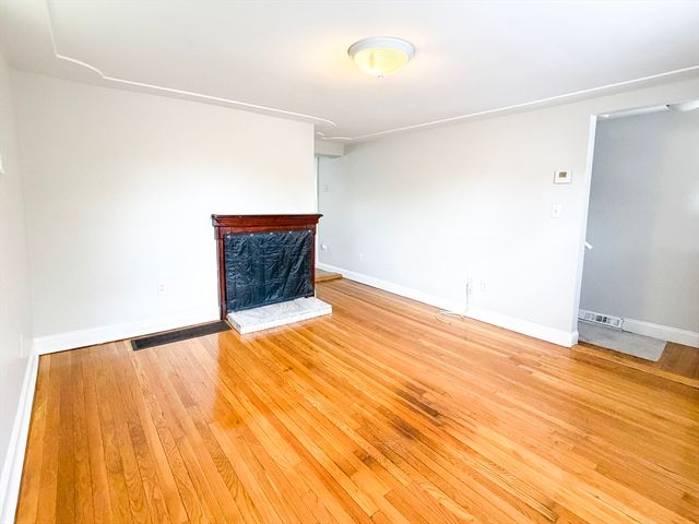 21 High St 21, Milton, MA 02186