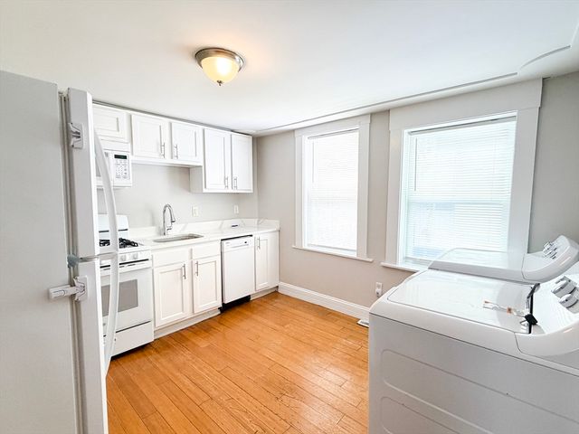21 High St 21, Milton, MA 02186