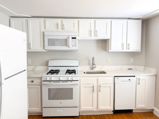 21 High St 21, Milton, MA 02186