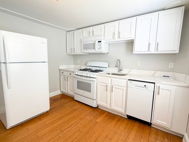 21 High St 21, Milton, MA 02186
