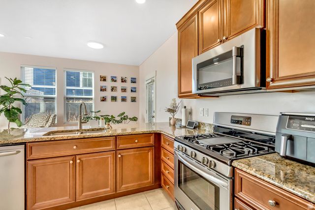 4257 W CLARKS DR, South Jordan, UT 84009