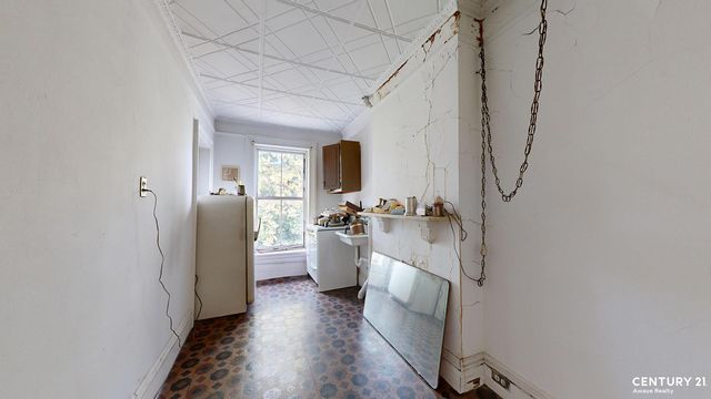 21 2nd Street, New York City, NY 11231