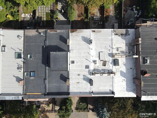 21 2nd Street, New York City, NY 11231