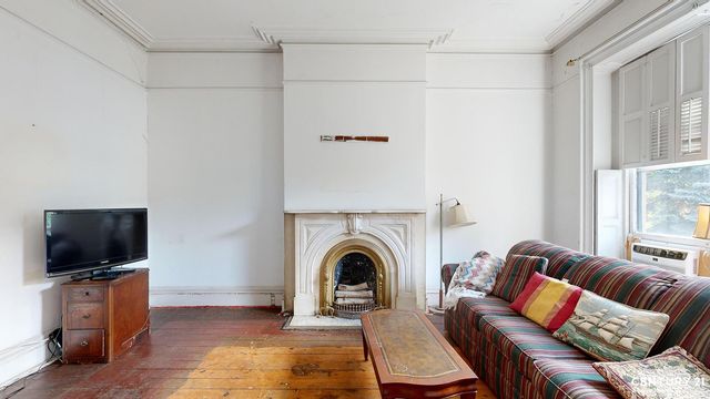 21 2nd Street, New York City, NY 11231