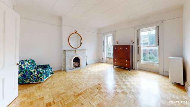 21 2nd Street, New York City, NY 11231