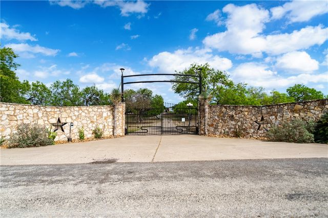 5548 County Road 81, Robstown, TX 78380