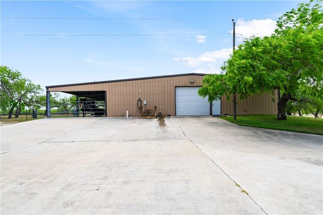 5548 County Road 81, Robstown, TX 78380
