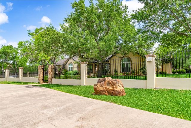 5548 County Road 81, Robstown, TX 78380