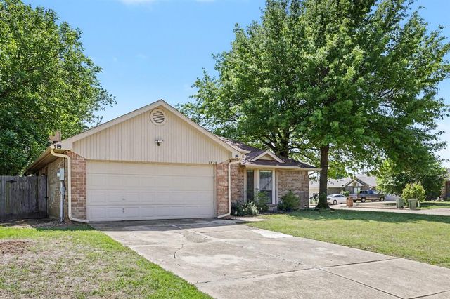 1820 Zion Place, Edmond, OK 73003