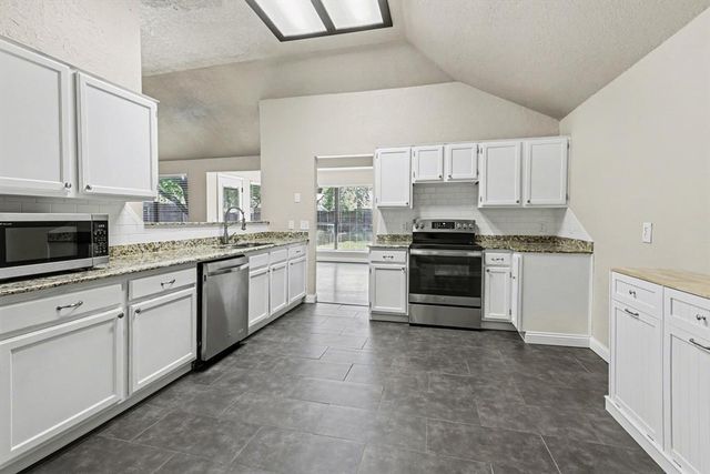 1820 Zion Place, Edmond, OK 73003