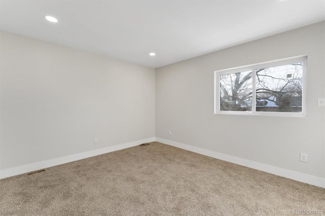 2233 Sheridan Street, Detroit, MI 48214