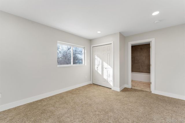 2233 Sheridan Street, Detroit, MI 48214