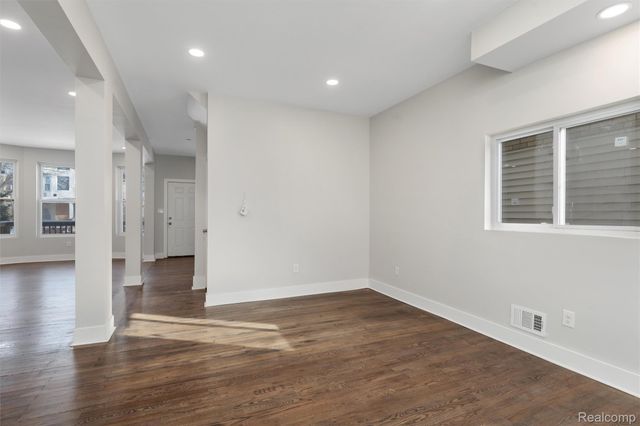 2233 Sheridan Street, Detroit, MI 48214