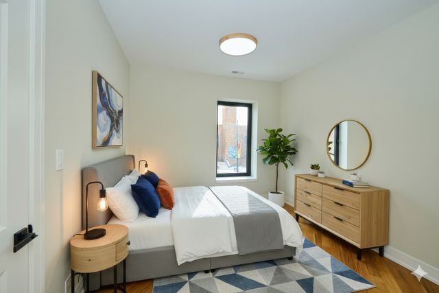 5200 N Winthrop Avenue 2S, Chicago, IL 60640