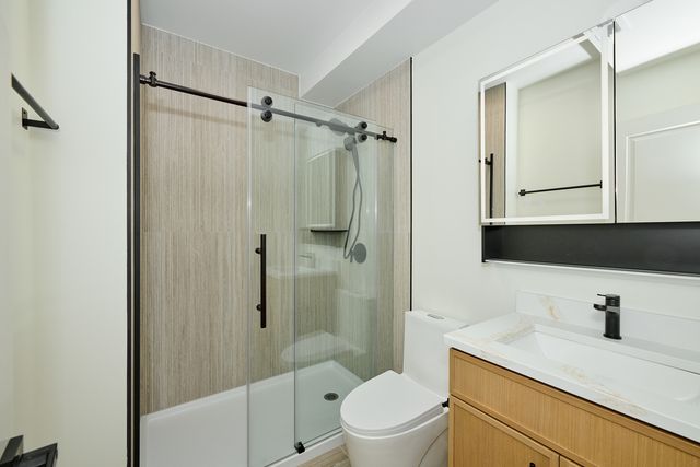 5200 N Winthrop Avenue 2S, Chicago, IL 60640