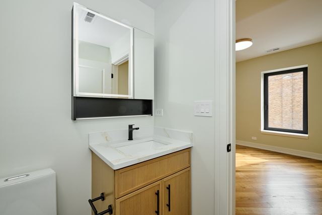 5200 N Winthrop Avenue 2S, Chicago, IL 60640