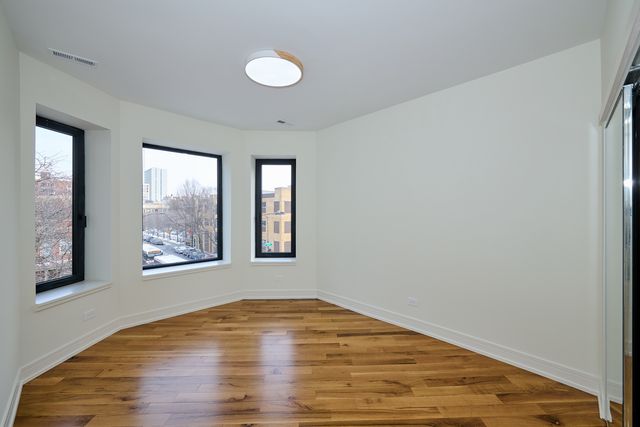 5200 N Winthrop Avenue 2S, Chicago, IL 60640