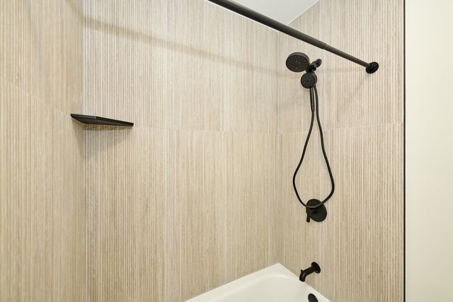 5200 N Winthrop Avenue 2S, Chicago, IL 60640