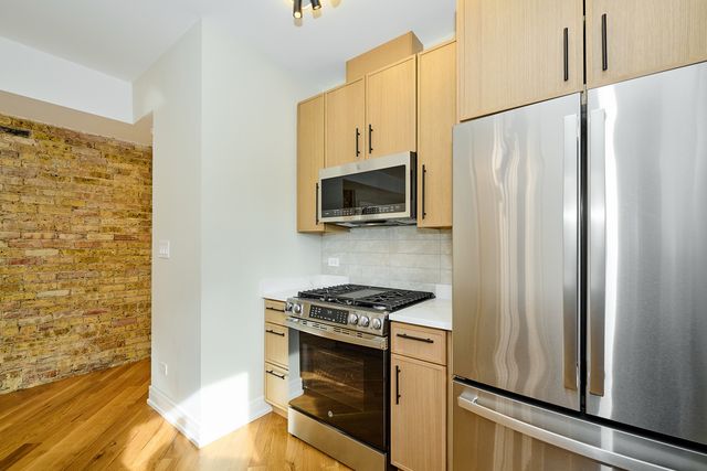 5200 N Winthrop Avenue 2S, Chicago, IL 60640