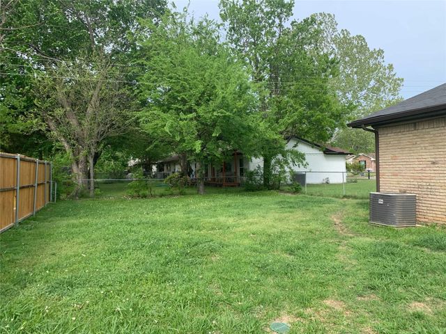 901 Downing Street, Forney, TX 75126