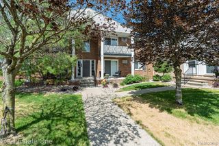 1121 Tienken Court, Rochester Hills, MI 48306
