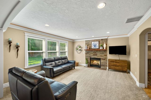 5399 N Steamboat Way, Boise, ID 83713