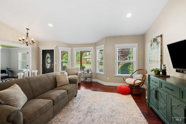 5399 N Steamboat Way, Boise, ID 83713