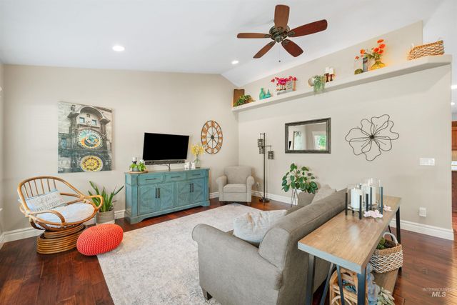 5399 N Steamboat Way, Boise, ID 83713