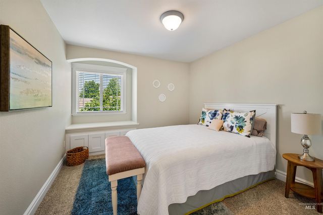 5399 N Steamboat Way, Boise, ID 83713