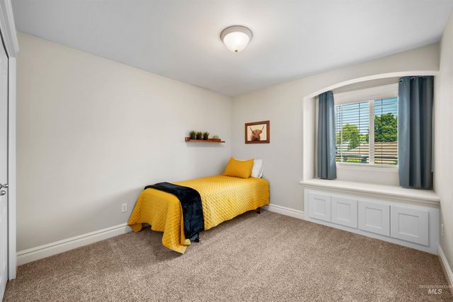 5399 N Steamboat Way, Boise, ID 83713