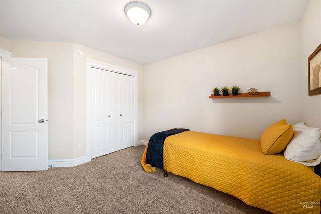 5399 N Steamboat Way, Boise, ID 83713