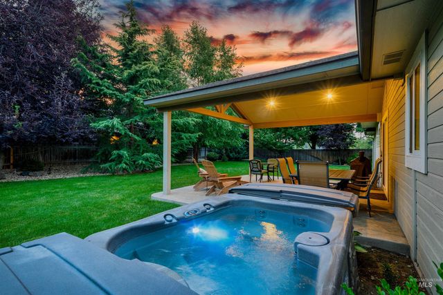 5399 N Steamboat Way, Boise, ID 83713