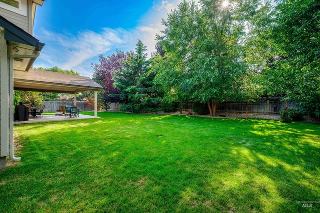 5399 N Steamboat Way, Boise, ID 83713