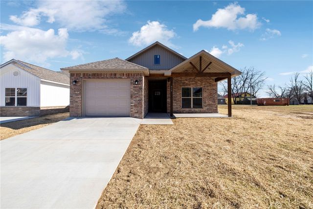 916 N 13th, Fort Smith, AR 72901