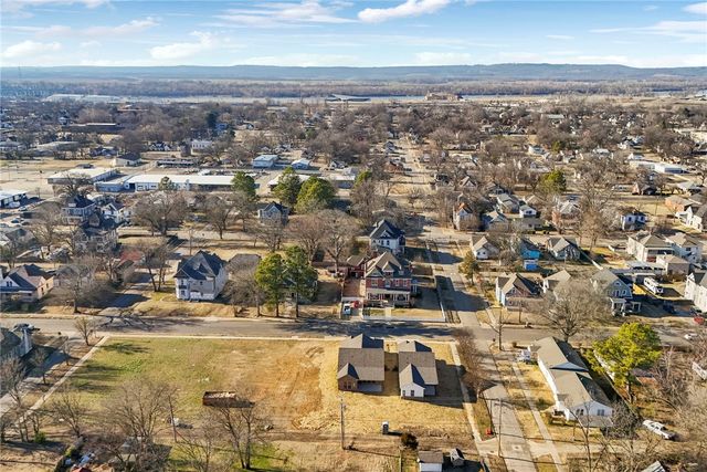 916 N 13th, Fort Smith, AR 72901