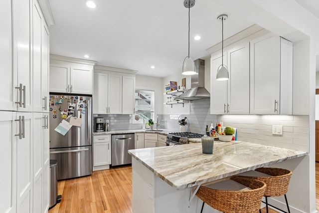 48 Whitfield Rd 48, Somerville, MA 02144