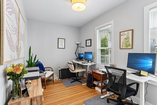 48 Whitfield Rd 48, Somerville, MA 02144