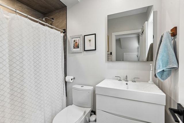 48 Whitfield Rd 48, Somerville, MA 02144