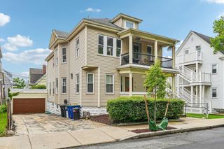 48 Whitfield Rd 48, Somerville, MA 02144